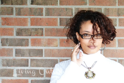 Easy Braid Out Tutorial {Living Outside the Stacks}