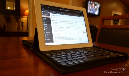 KeyFolio Executive for iPad Air Review {Living Outside the Stacks}