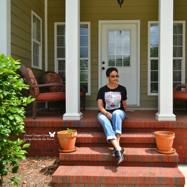 Christian Graphic Tee and Oxfords {Living Outside the Stacks}