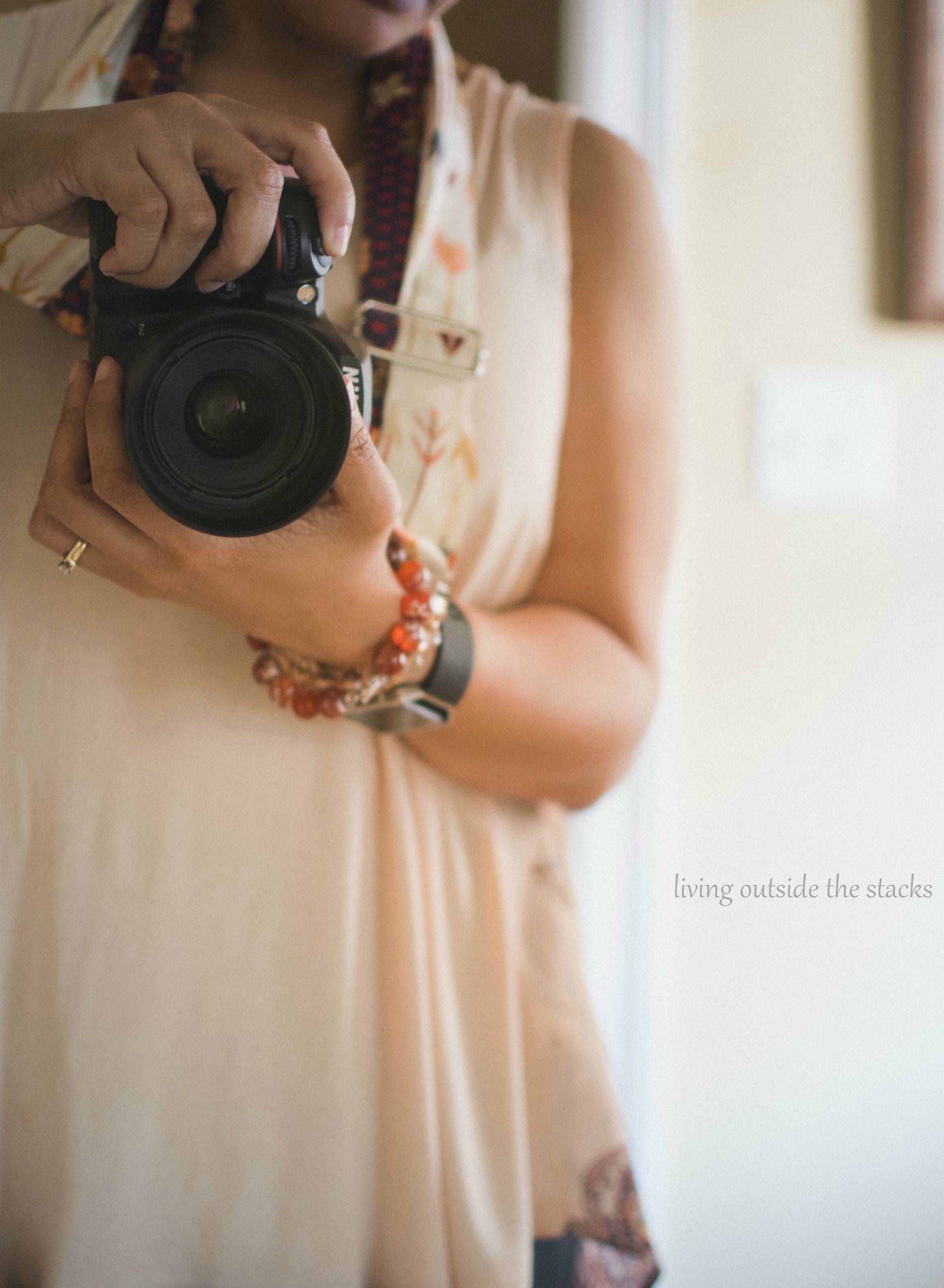 Product Review Chic Threads by Amy Camera Strap {living outside the stacks} #LivingOutsideTheStacks #TeamLOTS