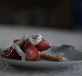 Fresh Strawberry Pie without Jell-o {living outside the stacks}