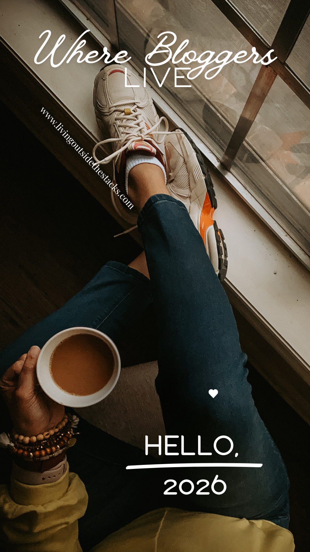 Where Bloggers Live {living outside the stacks} Follow @DaenelT on Instagram