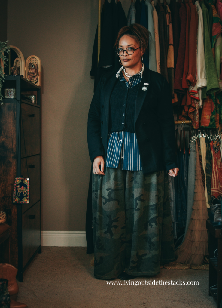 Where Bloggers Live Things I Like About Me {living outside the stacks} Follow @DaenelT on Instagram #LibrarianStyle #OOTD #WhatIWore